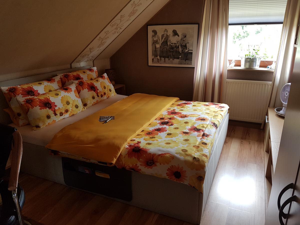Pension Buetterich Apartment Husum  Exterior foto